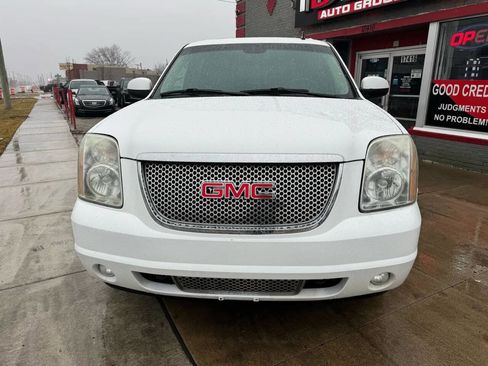 Used 2011 GMC Yukon Denali image 5