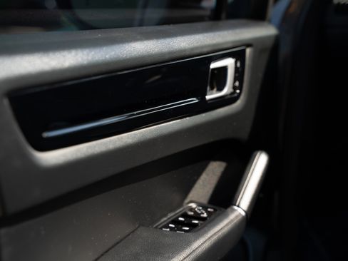 Used 2020 Porsche Cayenne image 23