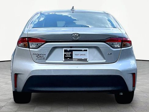 Certified 2025 Toyota Corolla LE FWD image 5