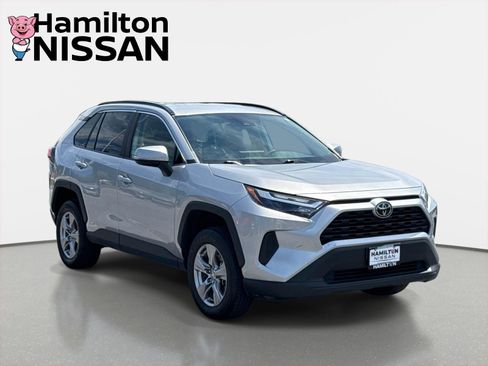 Used 2025 Toyota RAV4 XLE AWD/4WD image 1