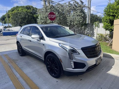 Used 2019 Cadillac XT5 Premium Luxury FWD image 3