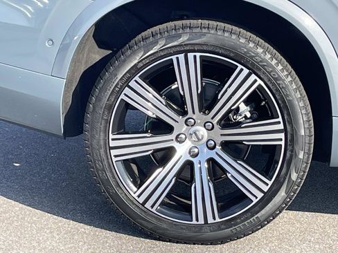 Certified 2023 Volvo XC90 T8 Plus image 9
