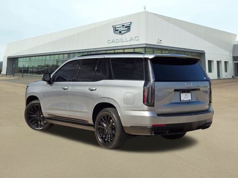 Used 2025 Cadillac Escalade Sport Platinum AWD/4WD image 4