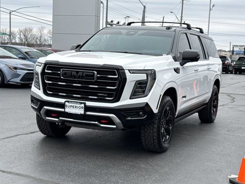 Used 2025 GMC Yukon XL AT4 w/ AT4 Premium Package image 15