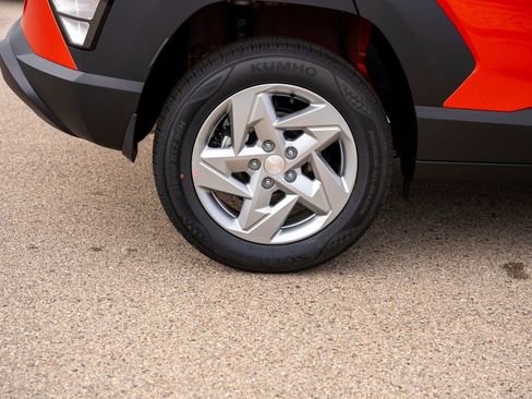 New 2026 Hyundai Kona SE image 9