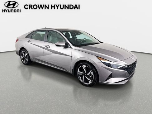 Certified 2023 Hyundai Elantra SEL w/ Convenience Package FWD image 3