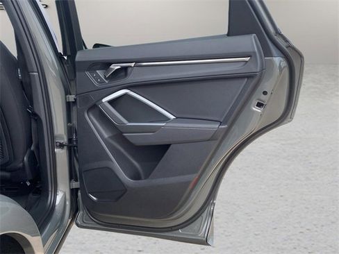 Used 2025 Audi Q3 2.0T Premium w/ Convenience Package image 25