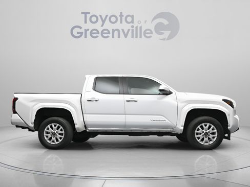 Certified 2024 Toyota Tacoma SR5 RWD image 17