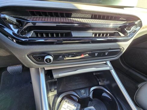 Used 2025 BMW i4 eDrive40 image 16