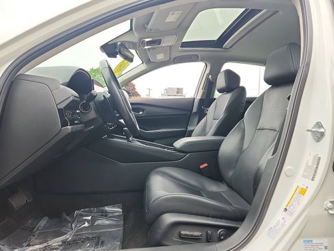 Used 2023 Honda Accord Touring image 13