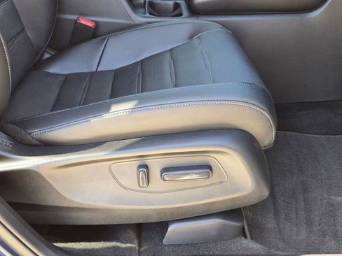 Used 2025 Honda CR-V EX-L image 27