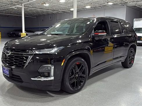 Used 2022 Chevrolet Traverse Premier w/ Redline Edition image 16