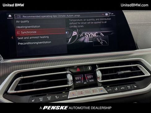 Used 2022 BMW X5 xDrive40i w/ M Sport Package AWD/4WD image 11