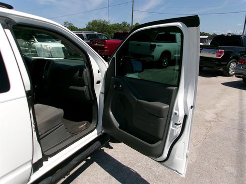 Used 2019 Nissan Frontier S RWD image 21