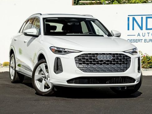 Certified 2025 Audi Q5 Premium w/ Premium Plus AWD/4WD image 4
