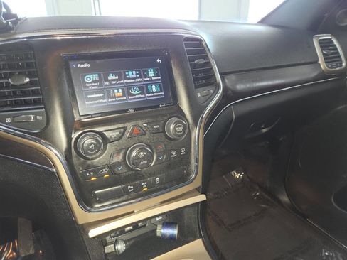 Used 2014 Jeep Grand Cherokee Limited AWD/4WD image 30