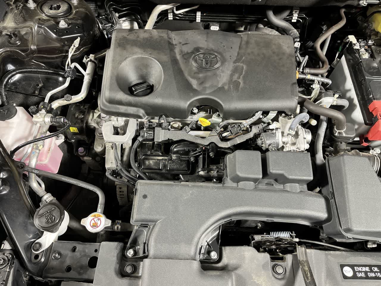 Used 2025 Toyota RAV4 XLE FWD image 12