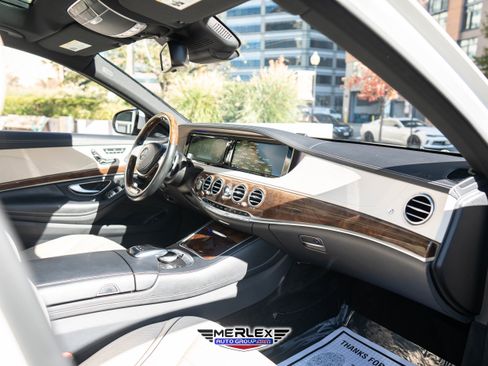 Used 2015 Mercedes-Benz S 550 Sedan image 15