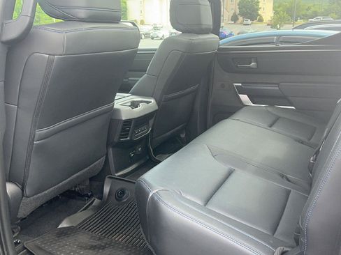 Used 2024 Toyota Tundra Platinum AWD/4WD image 27