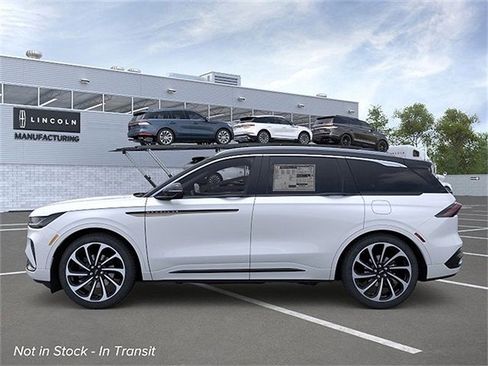 New 2026 Lincoln Nautilus Black Label image 3