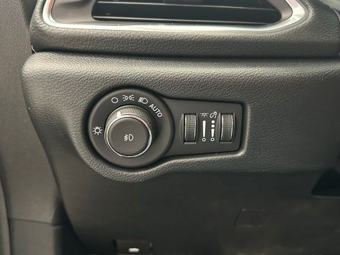 New 2026 Chrysler Pacifica Pinnacle image 26