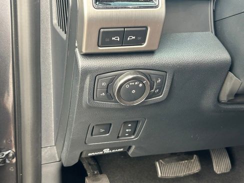 Certified 2022 Ford F350 Platinum image 43