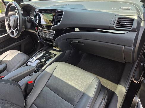 Used 2023 Honda Passport Elite image 18