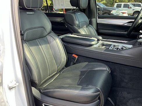 Used 2023 Jeep Grand Wagoneer Series II AWD/4WD image 14