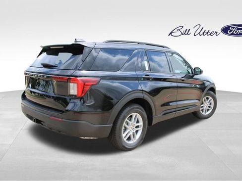 New 2026 Ford Explorer Active RWD image 3