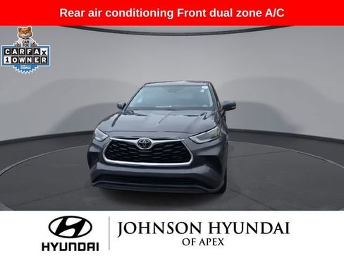 Used 2021 Toyota Highlander L image 3