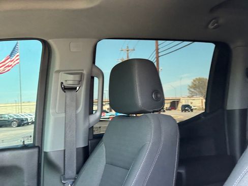 Used 2025 Chevrolet Silverado 1500 Custom image 12