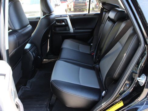 Used 2017 Toyota 4Runner SR5 Premium AWD/4WD image 17