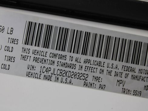 Used 2019 Jeep Cherokee Latitude w/ Popular Appearance Group image 21