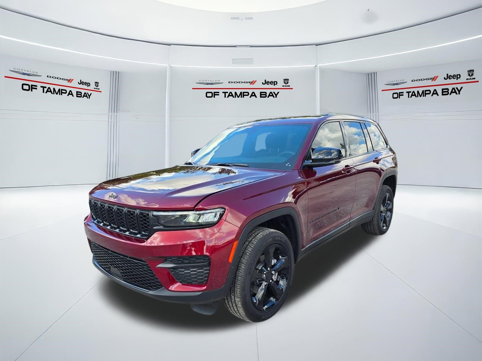 New 2025 Jeep Grand Cherokee Altitude RWD image 2