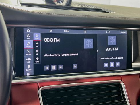 Used 2020 Porsche Panamera GTS image 15