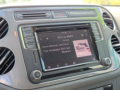 Used 2017 Volkswagen Tiguan Limited w/ Premium Package image 22