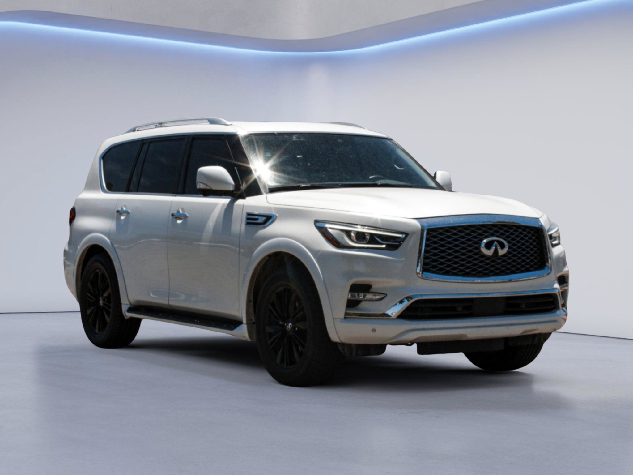 Used 2023 INFINITI QX80 Luxe w/ Cargo Package AWD/4WD image 3