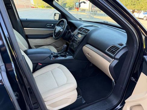 Used 2017 Ford Explorer 4WD image 10