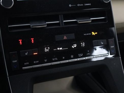 Used 2021 Toyota Avalon XLE w/ Carpet Mat Package (TMS) image 19