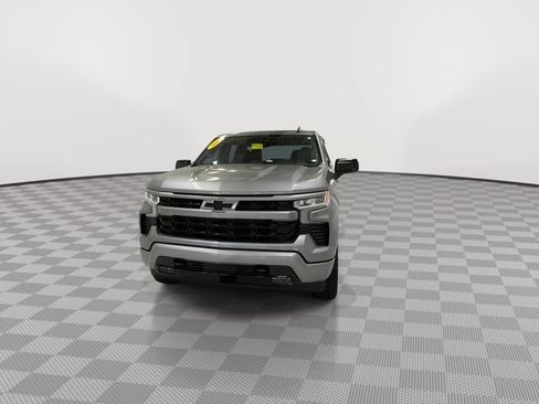 Used 2023 Chevrolet Silverado 1500 RST w/ Z71 Off-Road Package AWD/4WD image 4