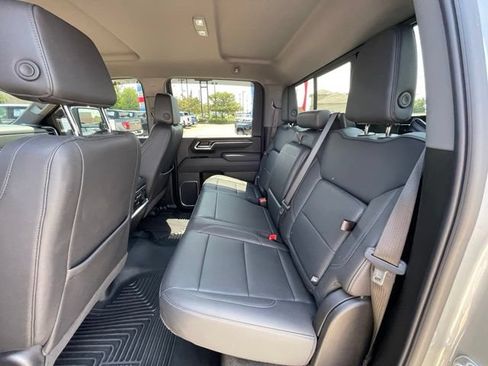Used 2025 GMC Sierra 2500 SLT w/ SLT Convenience Package AWD/4WD image 16