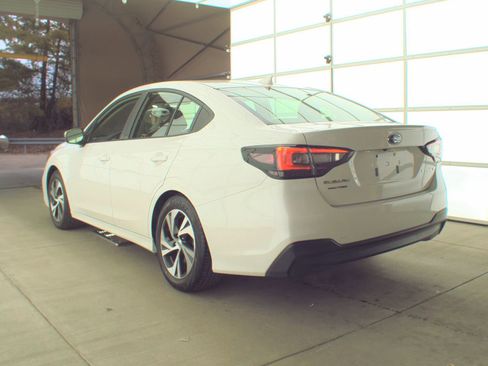 Used 2025 Subaru Legacy Premium image 8