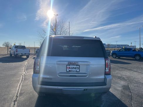 Used 2016 GMC Yukon SLE w/ HD Trailering Package image 4