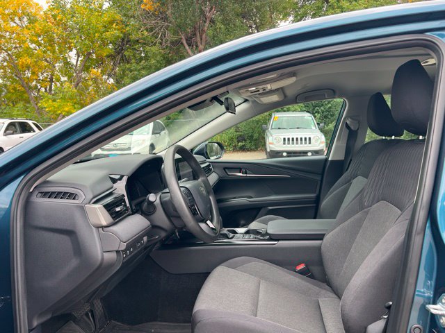 Used 2025 Toyota Camry LE FWD image 26