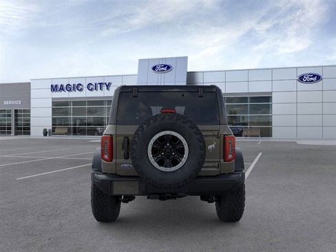 New 2025 Ford Bronco Badlands image 5