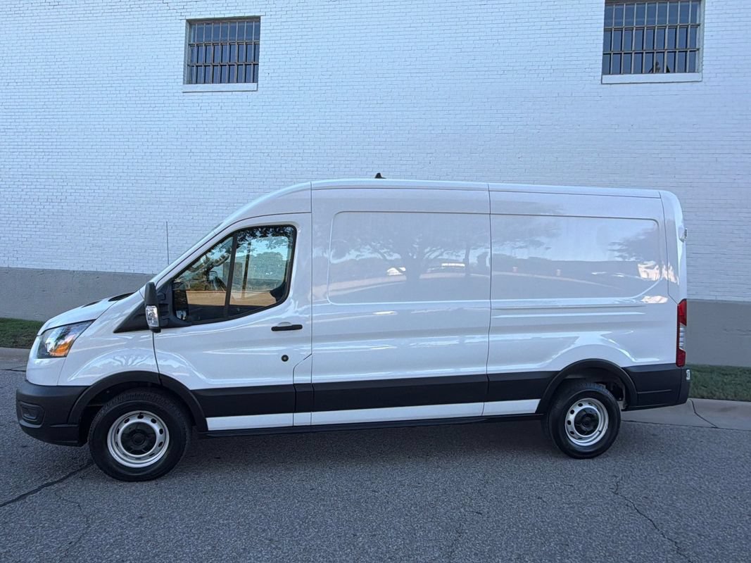 Used 2022 Ford Transit 250 Medium Roof RWD image 2
