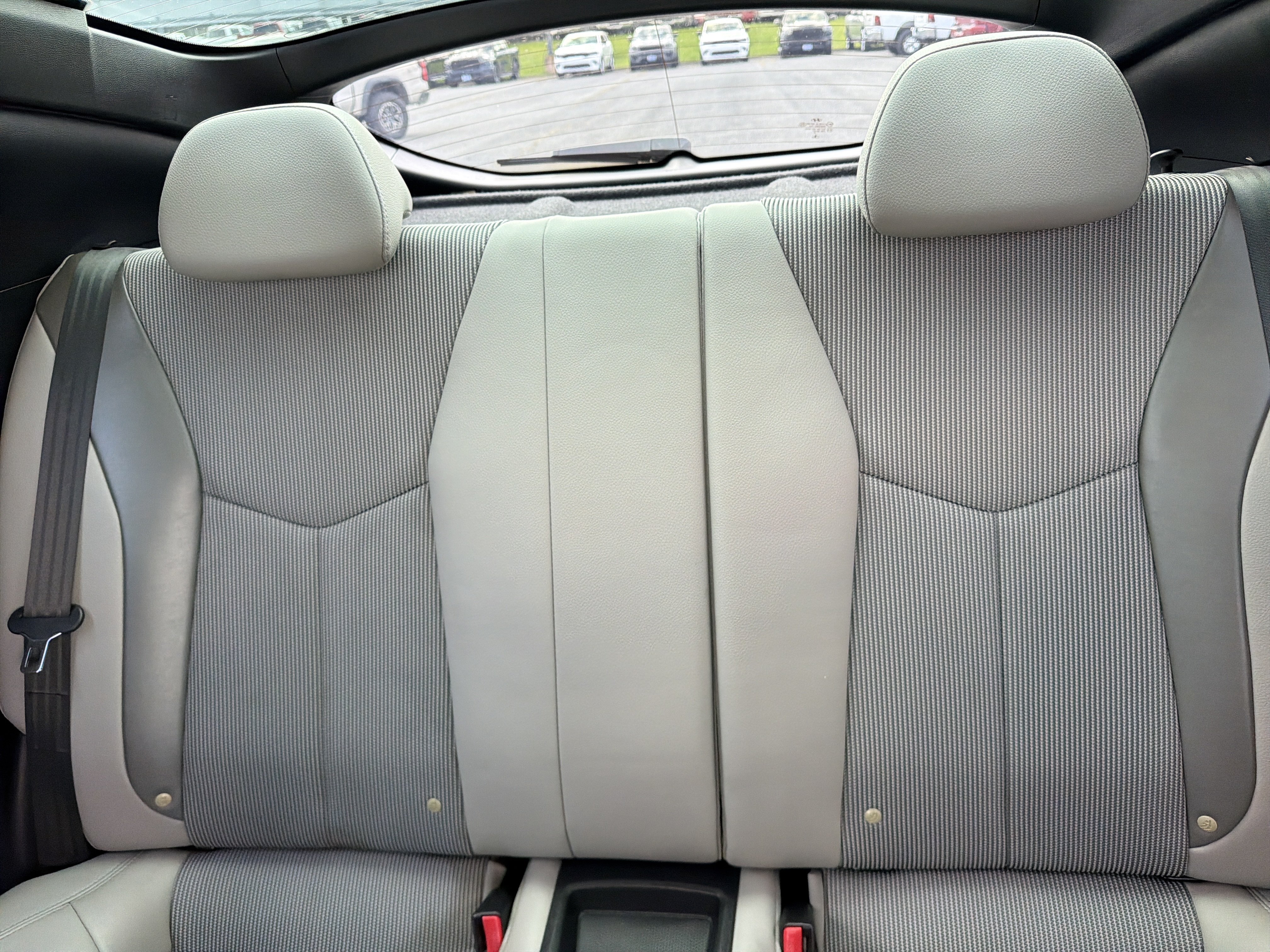 Used 2013 Hyundai Veloster w/ Style Pkg FWD image 12