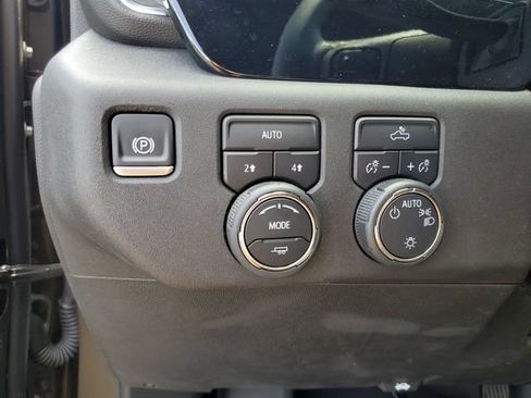 Certified 2024 Chevrolet Silverado 1500 LT AWD/4WD image 22