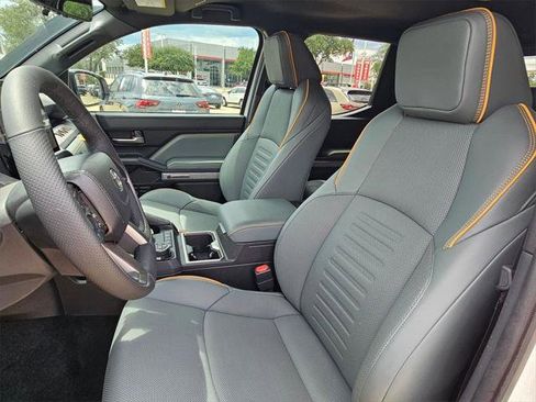 Certified 2025 Toyota Tacoma Trailhunter image 12