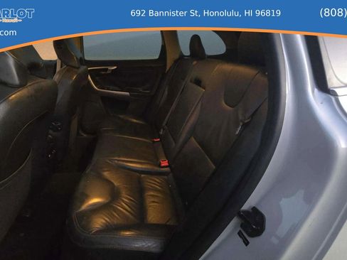 Used 2010 Volvo XC60 T6 AWD/4WD image 18